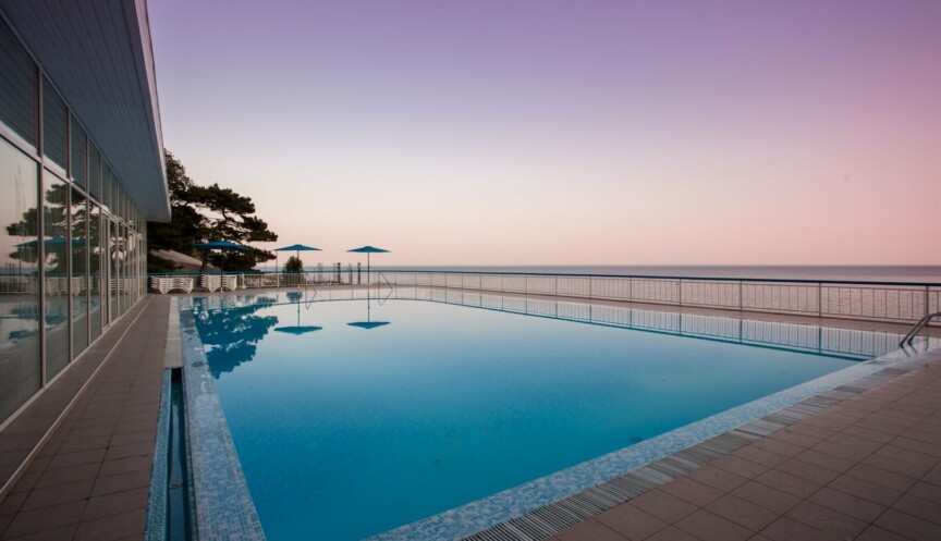 Открытый бассейн